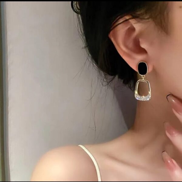 Black Gold Korean Earring