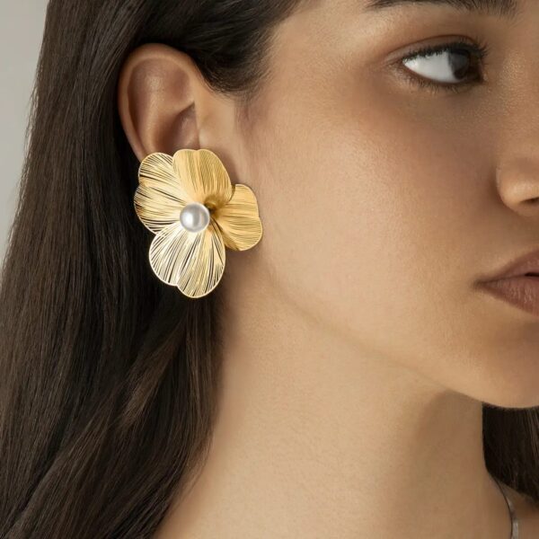 Silver Metal Flower Earring