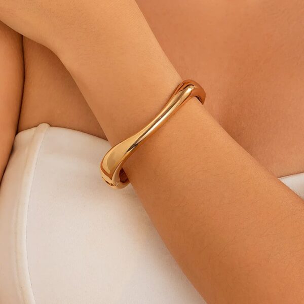 Anti Tarnish Square Wave Bracelet