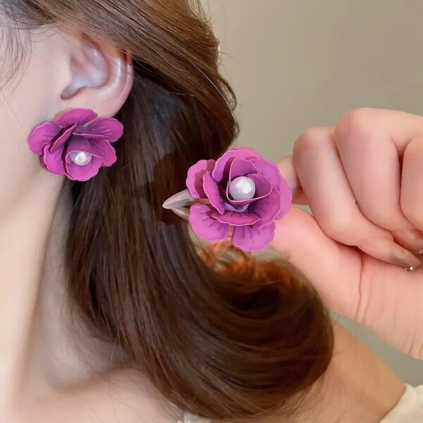 Flower Pearl Earring