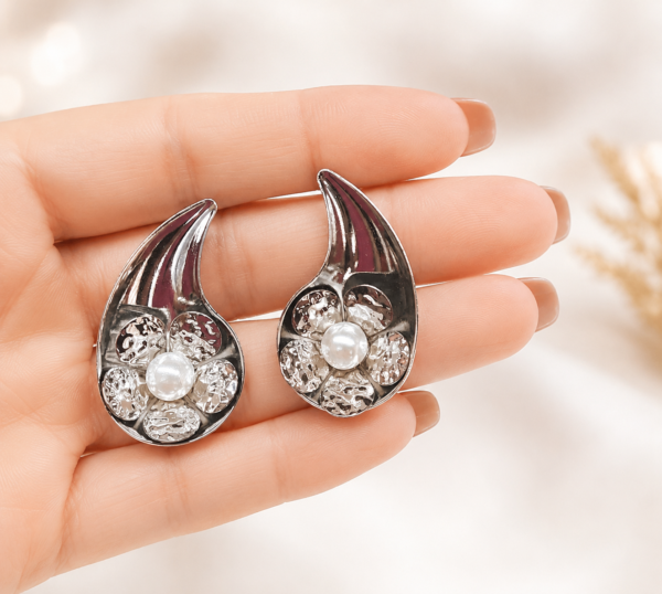 MACHA SILVER PEARL DROP